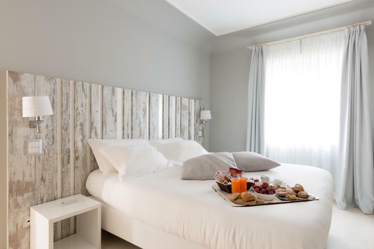 Suite with Sea View,906100270:JPEG